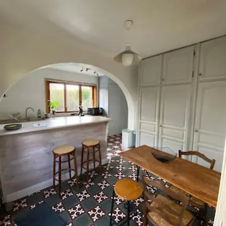 Maison Chaleureuse Avec Cheminee 度假居 Bry